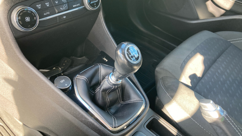 Ford Fiesta 1.0 EcoBoost Titanium 5dr Petrol Hatchback